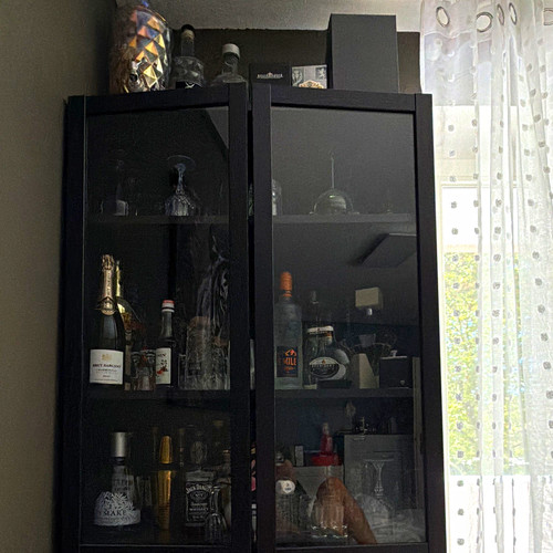 Schwarze vitrine freistehend - schwarze,